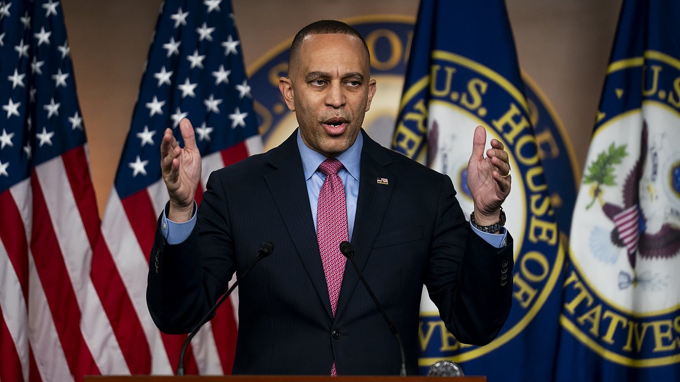 Jeffries Warns GOP Redistricting Push Could Backfire After Florida Special Election Upset