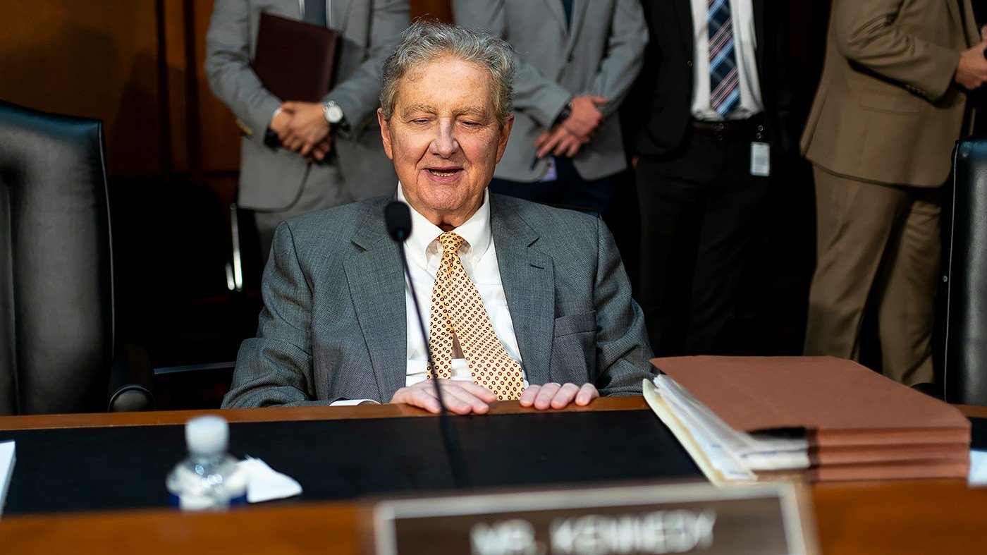 Kennedy warns GOP: Don't tell voters to ignore their own wallets