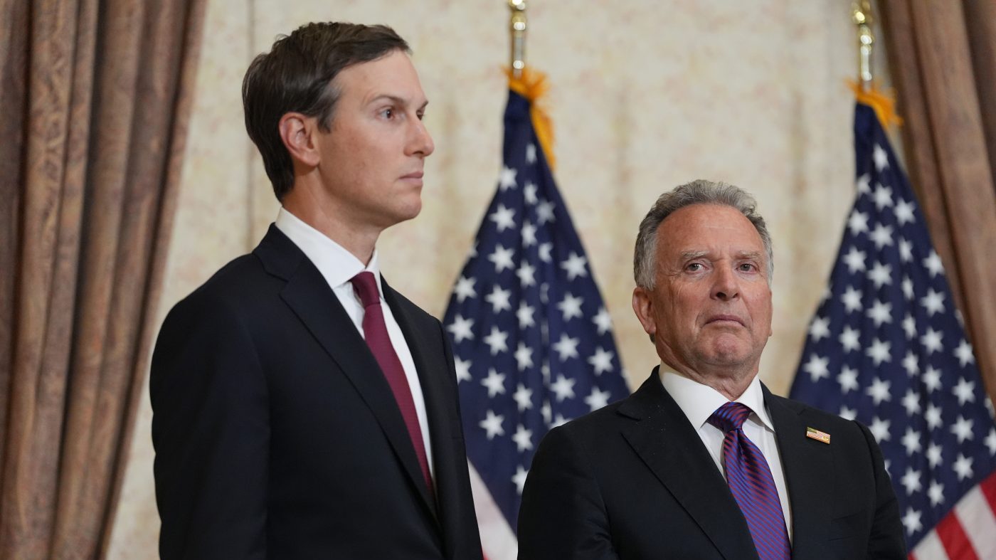 Kushner, Witkoff Head to Qatar for Iran Talks Amid Gulf Stand-Down