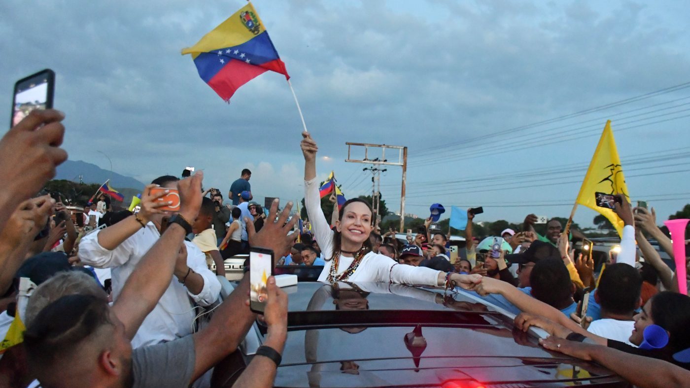 Lawmakers push for Venezuela elections as Machado returns from exile