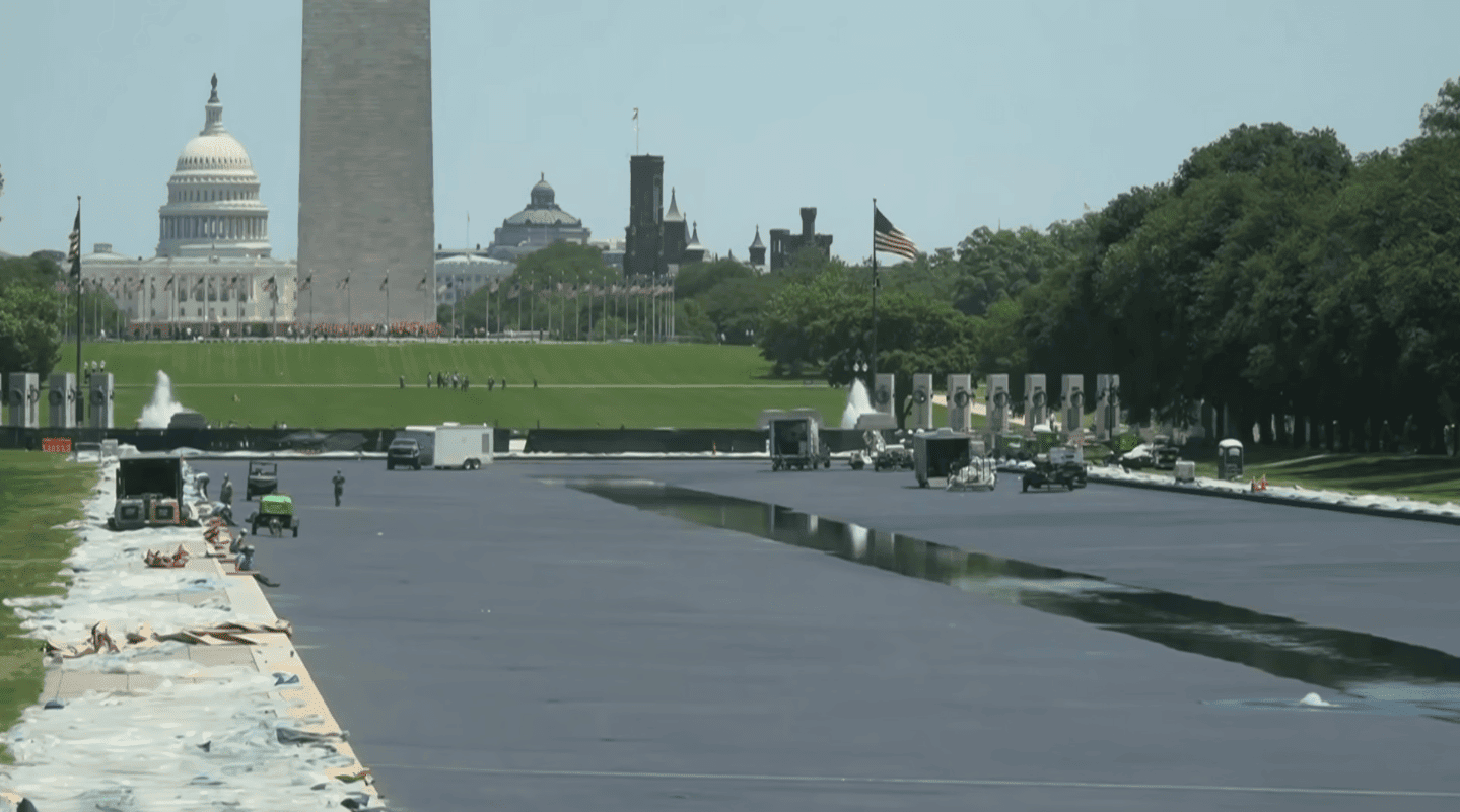 Lincoln Memorial Reflecting Pool Reopens After Controversial Blue Paint Job