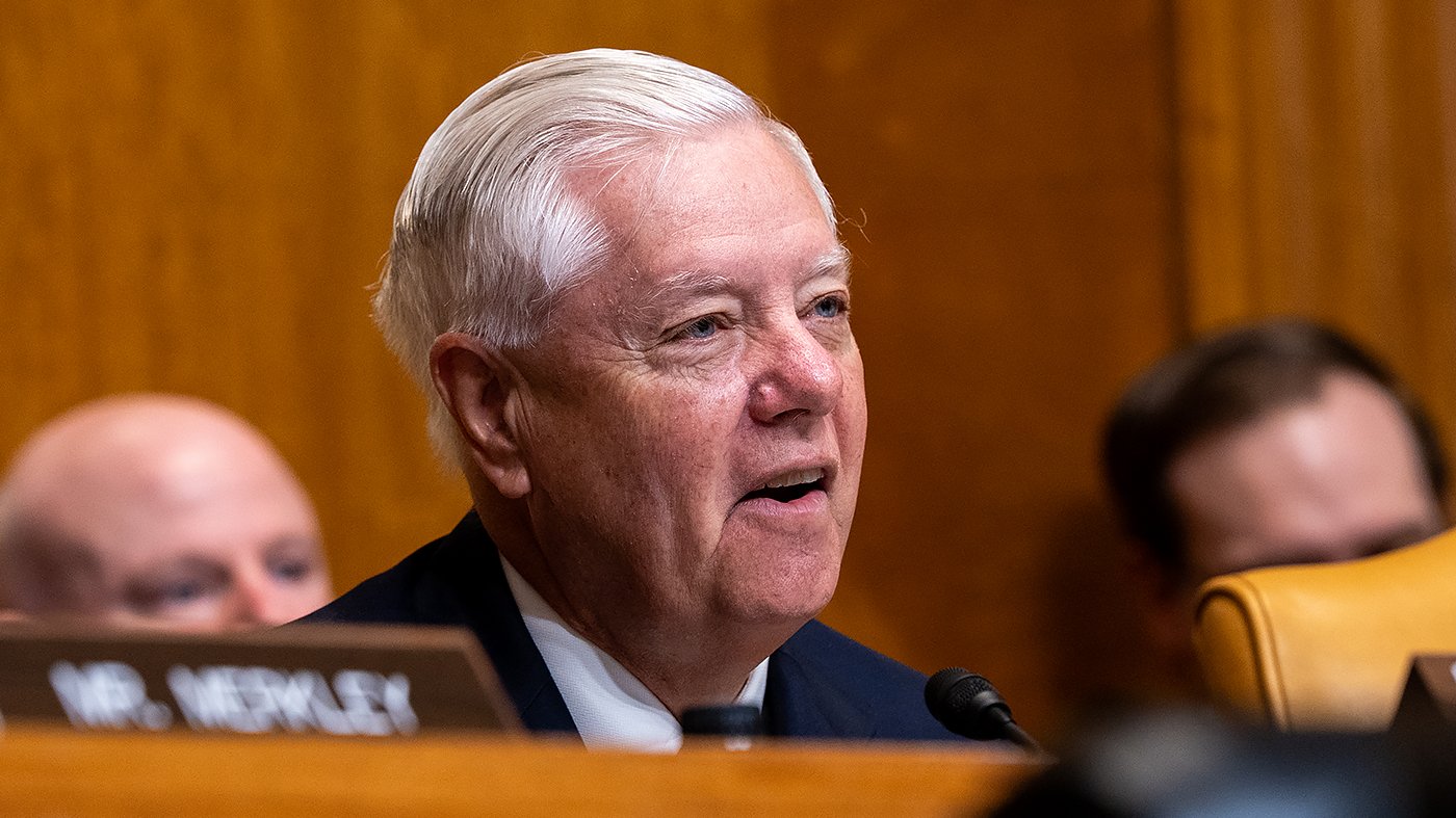 Lindsey Graham Dies at 71; Trump and World Leaders Lead Tributes