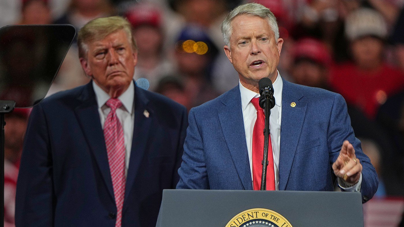 Marshall ties diesel costs to Ukraine war in Kansas Senate debate