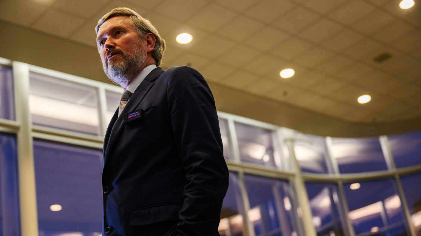 Massie Warns Trump's Purging of GOP Critics Risks Party's Midterm Chances