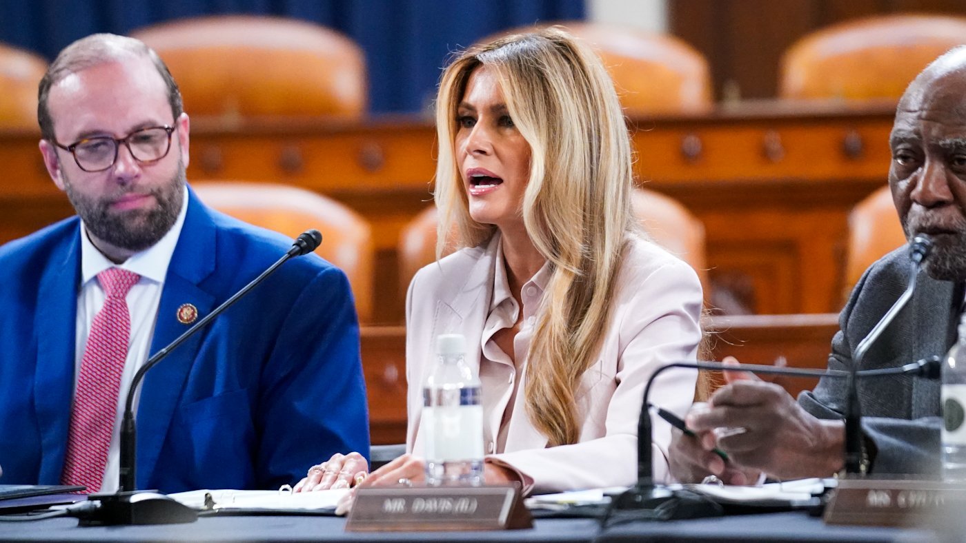 Melania Trump Urges Congress to Overhaul Foster Care Transition Program