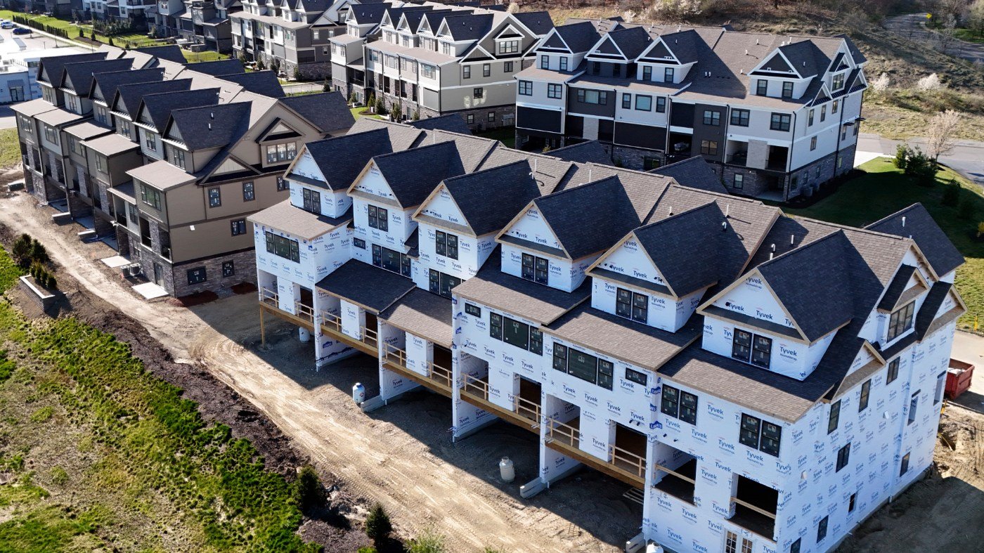 Mortgage Rates Hit 14-Month Peak as Treasury Yields Surge
