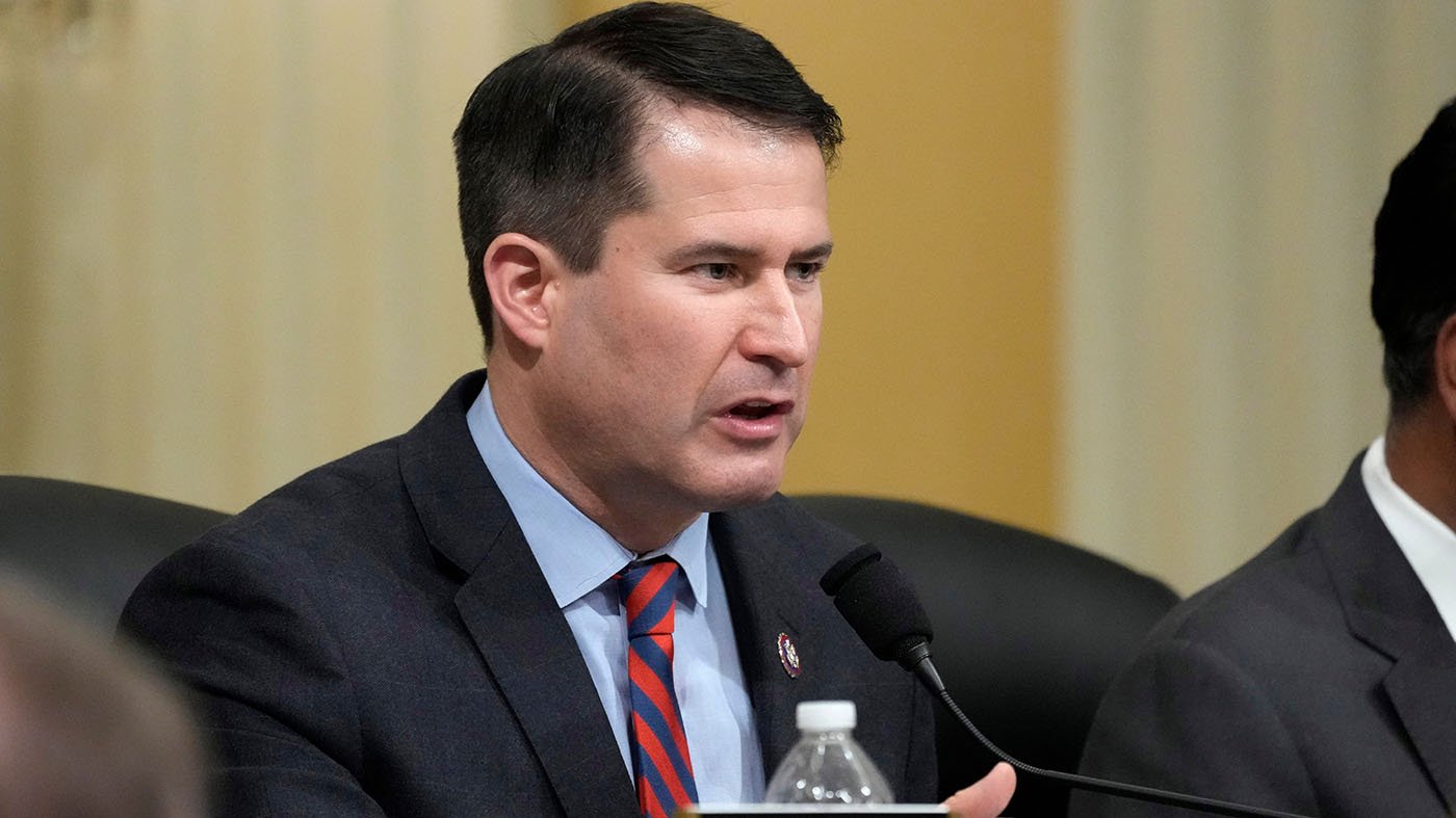 Moulton Blasts Trump's Iran Deal as 'Surrender Document' Ahead of Sunday Signing