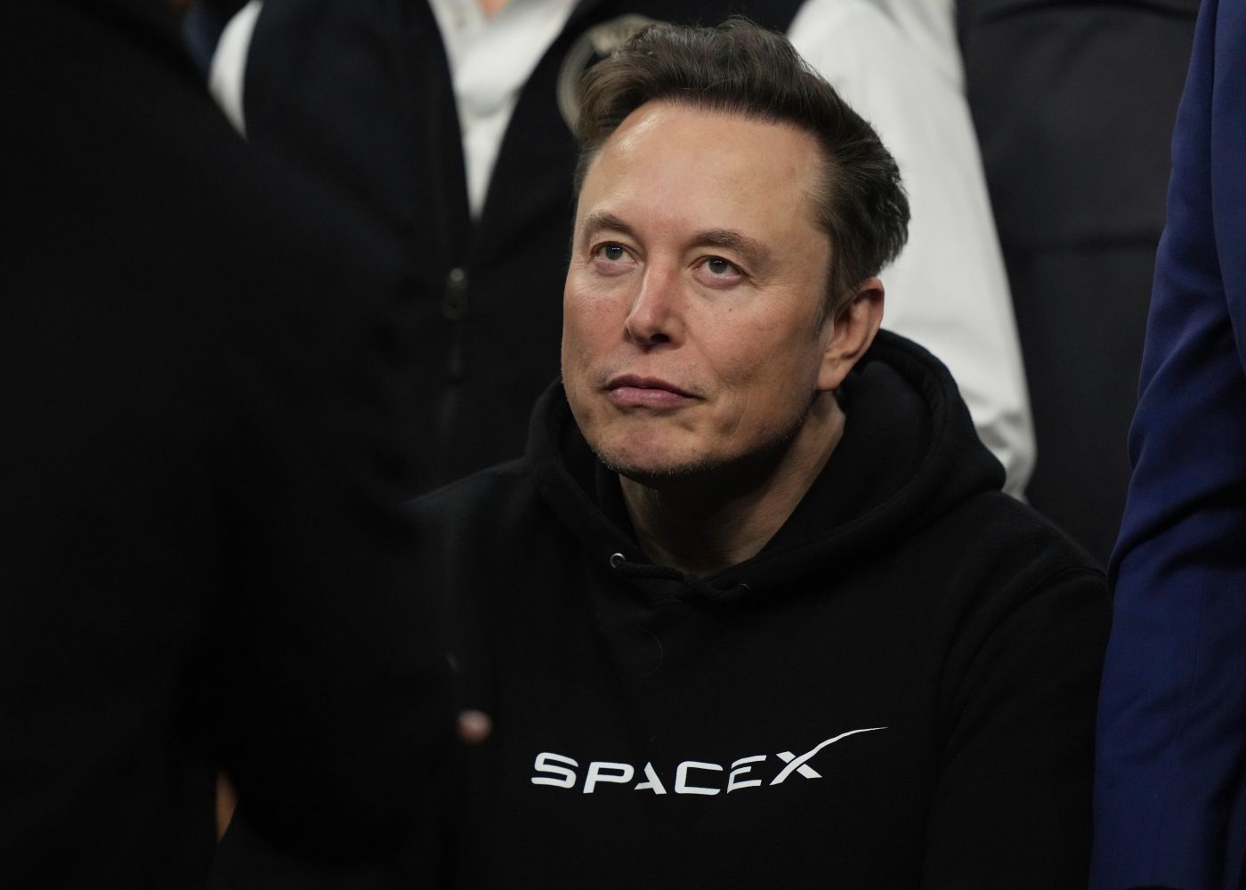 Musk Rejects 'Far Right' Label, Says He Backs 'Normal People' in Economist Interview