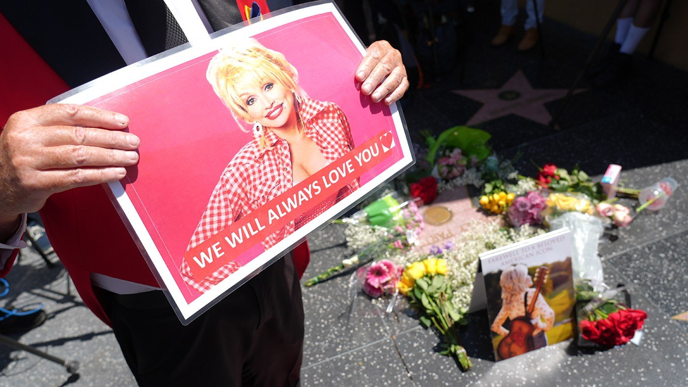 Nashville Airport Board Votes to Rename Facility for Dolly Parton