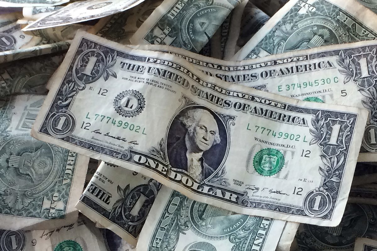 New Bill Proposes $25 Minimum Wage, But Data Shows It Still Falls Short for Many
