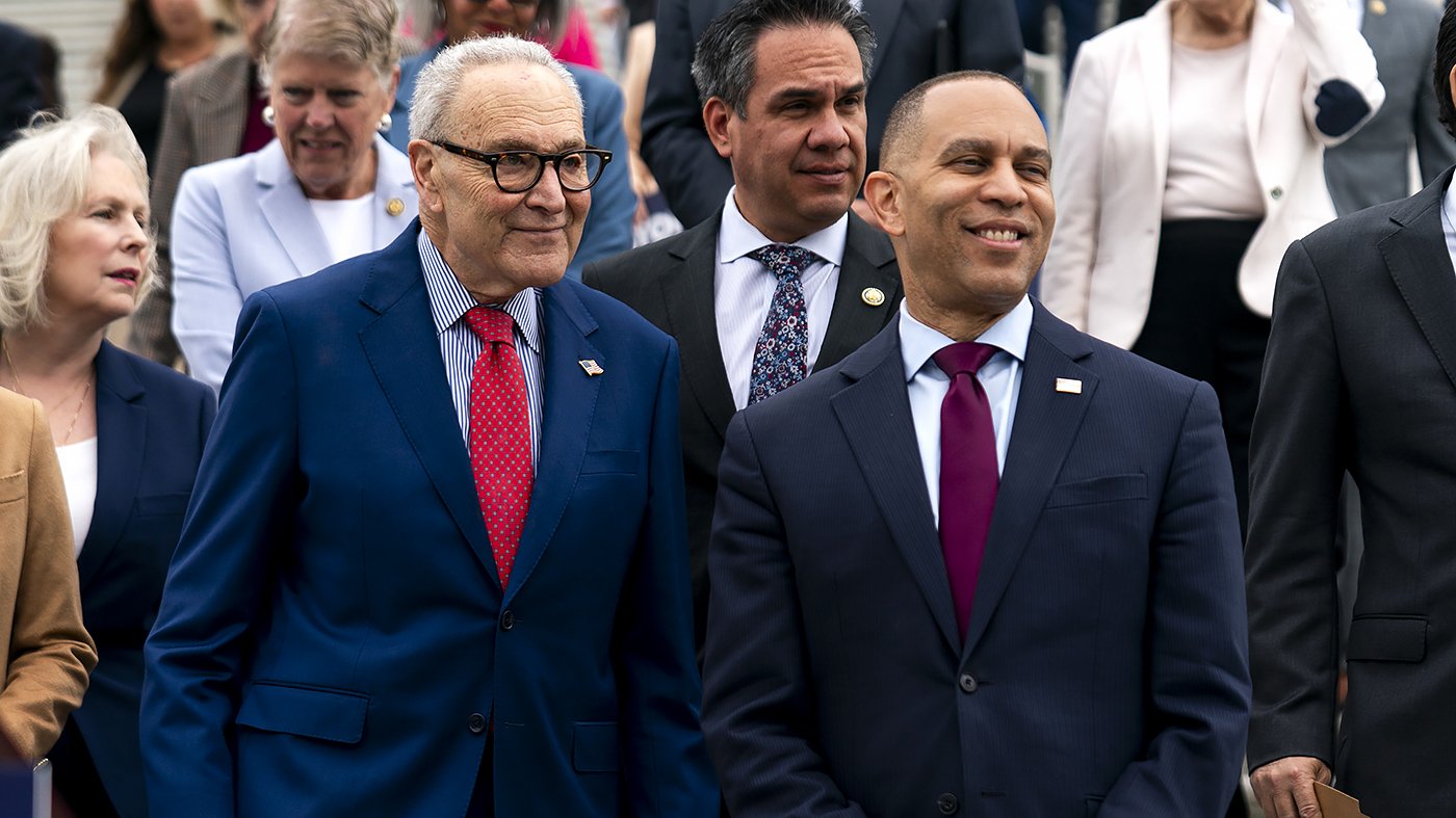 New York Democrats Push Redistricting Amendment to Flip Four House Seats by 2028