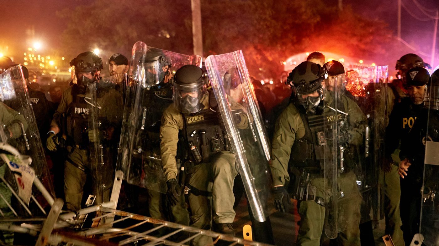 Newark Mayor Imposes Curfew Near ICE Facility After Days of Clashes