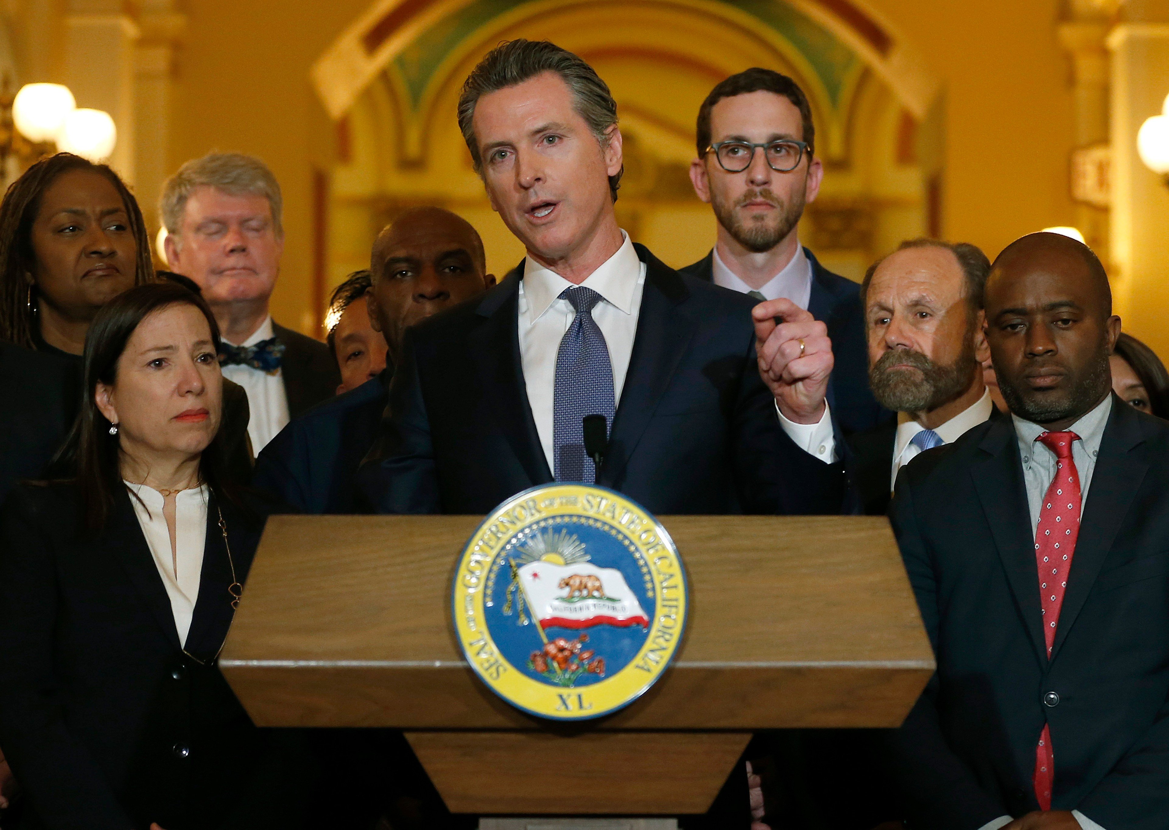 Newsom's mass commutation of death row would be historic and politically safe