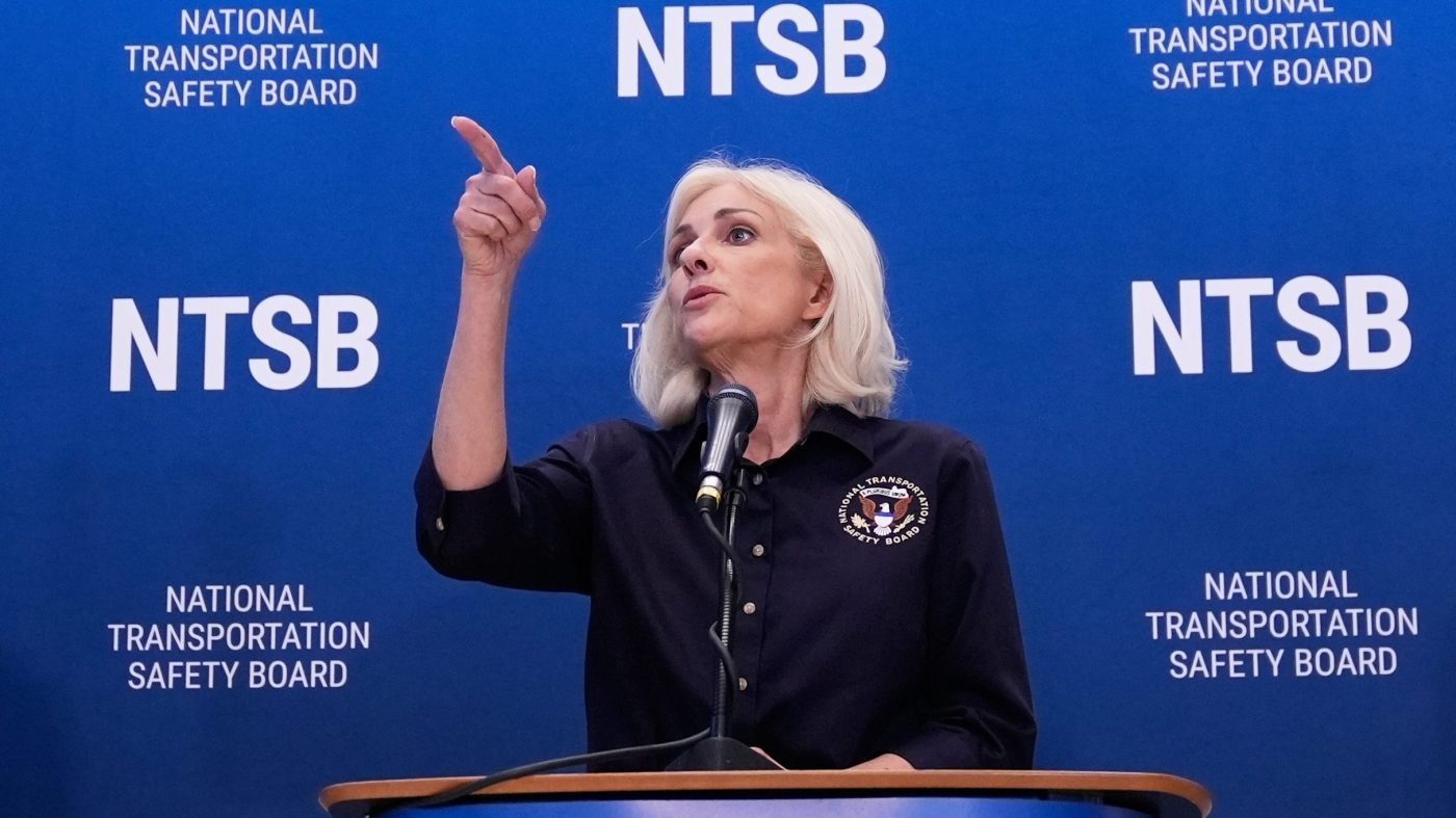 NTSB to Detail LaGuardia Crash Investigation Amid Shutdown-Related Delays