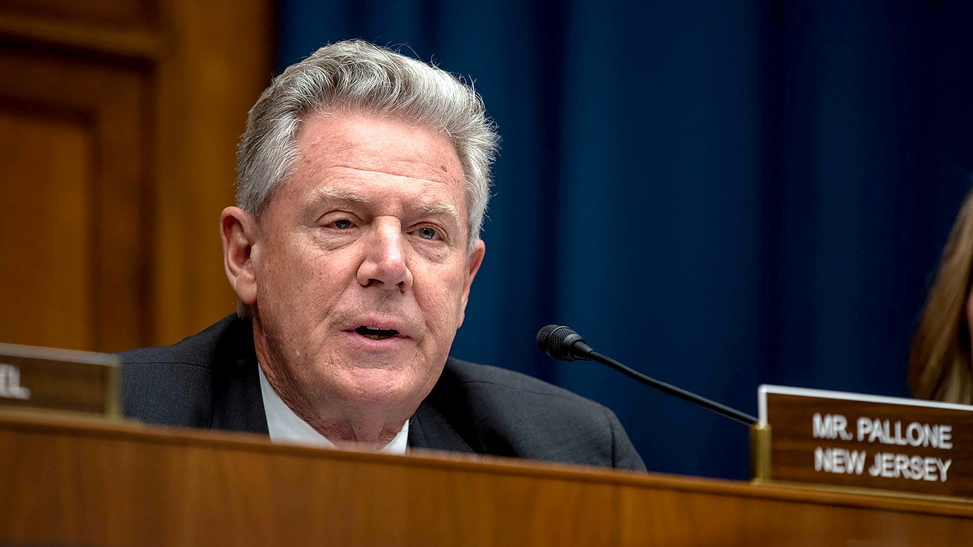 Pallone Demands Airlines Disclose AI Pricing Practices