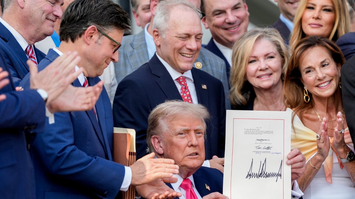 Poll: 49% of Americans Can't Explain Trump's Signature Reconciliation Law