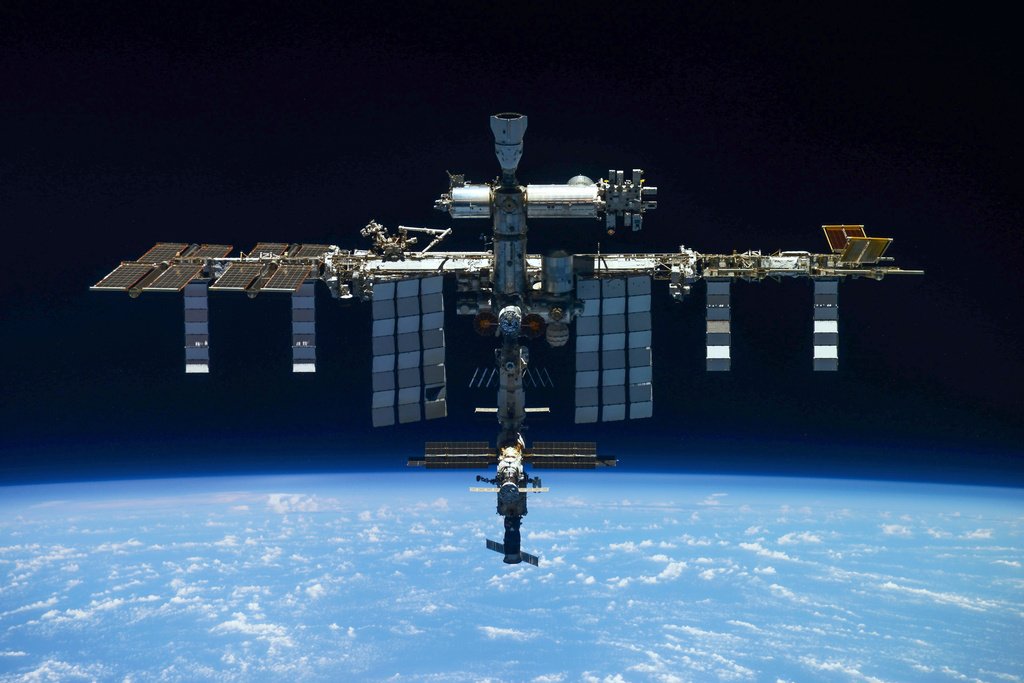 Proud Uncle Welcomes NASA Astronaut Chris Williams After 8-Month Mission