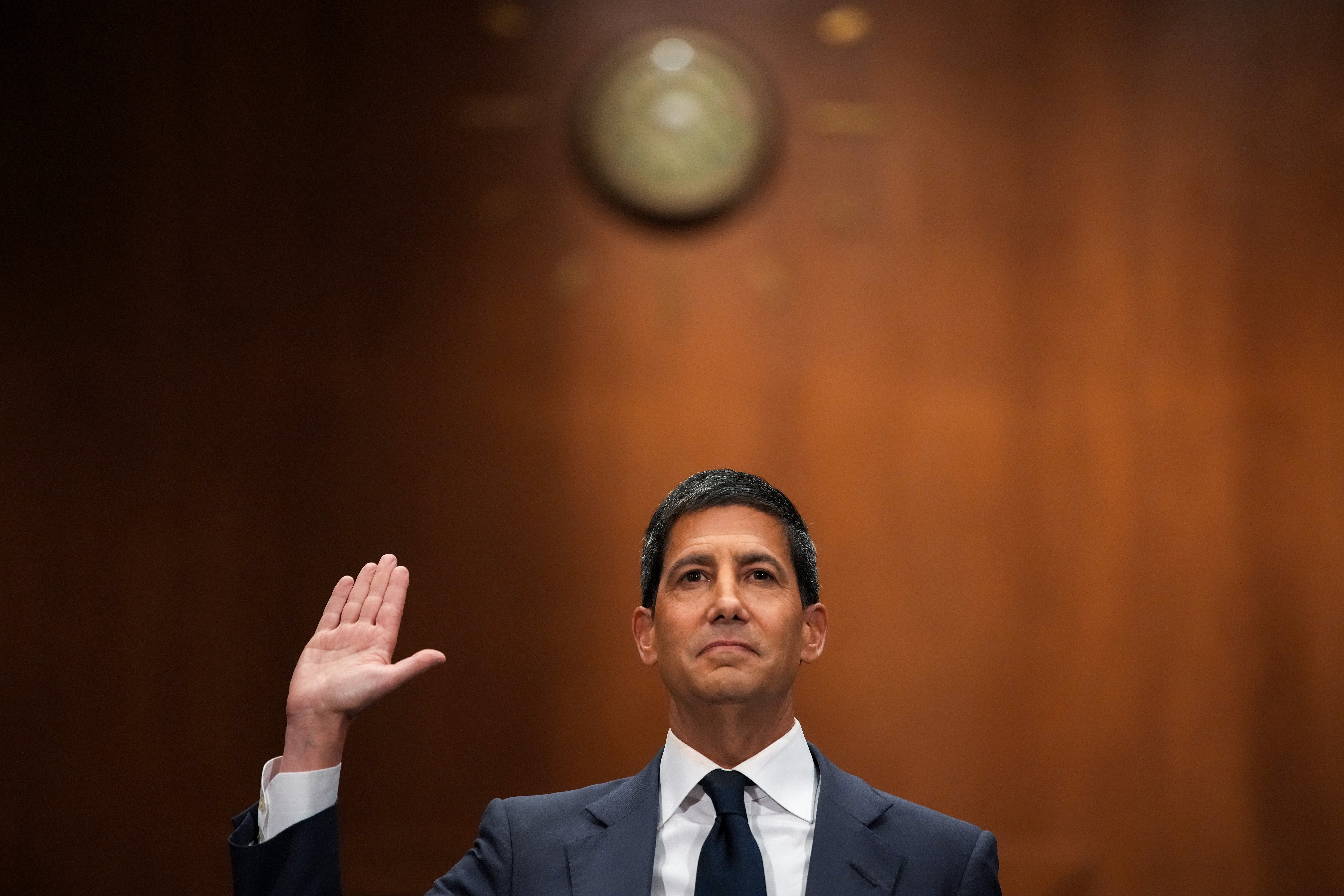 Senate Urged to Confirm Kevin Warsh as Fed Chair to Restore Dollar Credibility