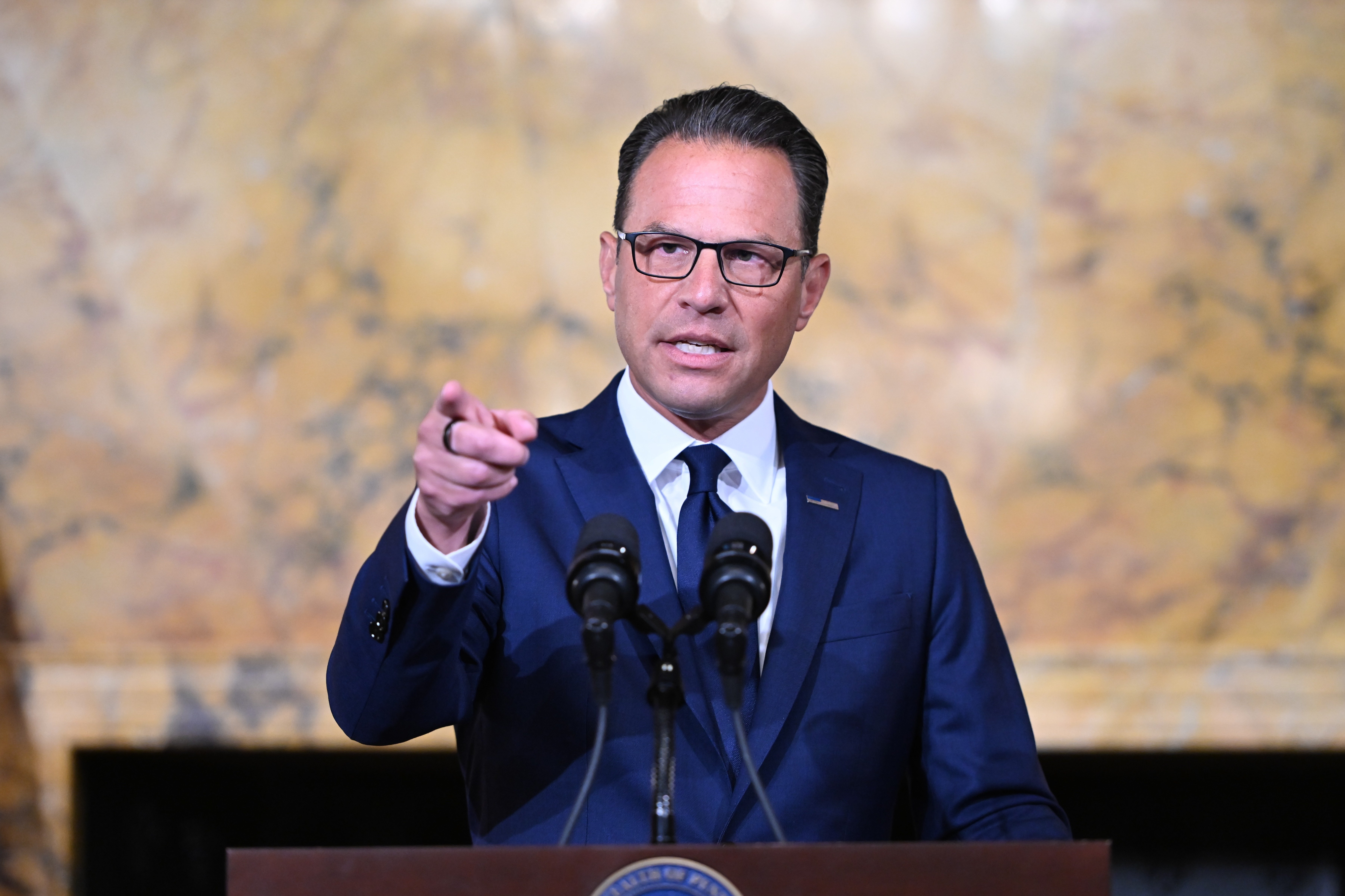 Shapiro's Measles Response Draws Accusations of Political Exploitation