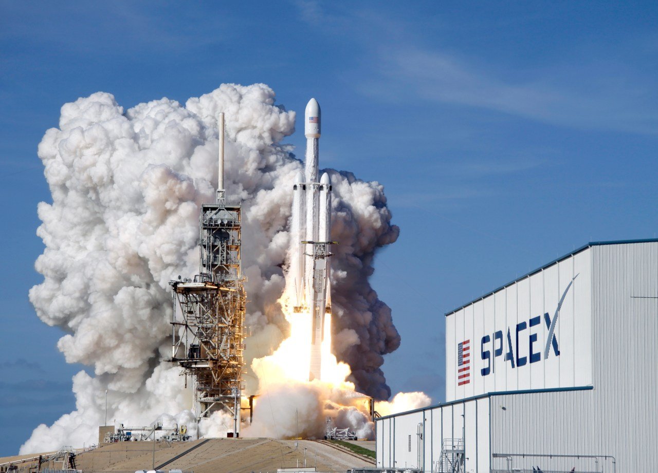 SpaceX IPO Opens Door to Small Investors, But Risks Abound