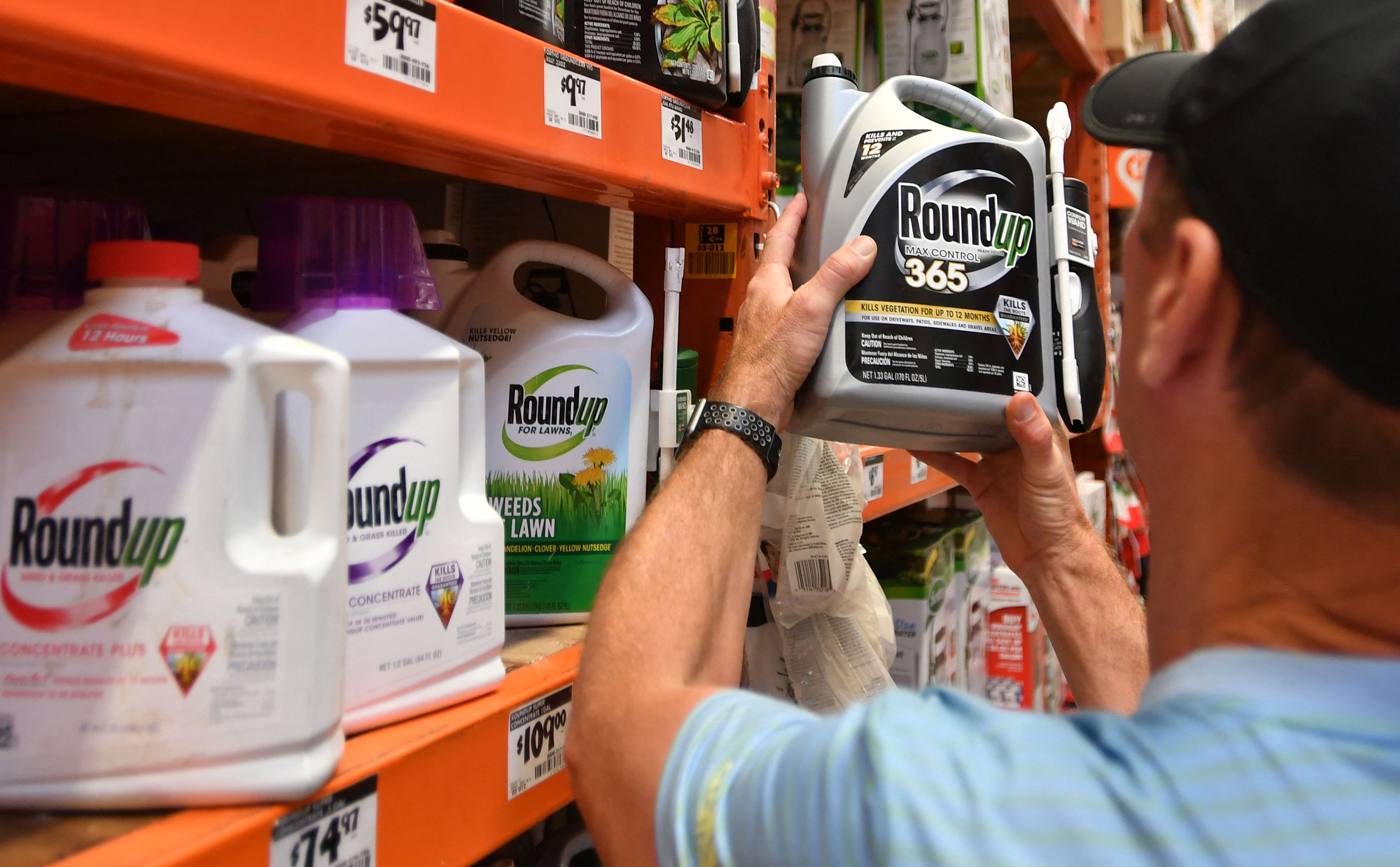 Supreme Court Blocks State Juries from Rewriting Federal Pesticide Labels