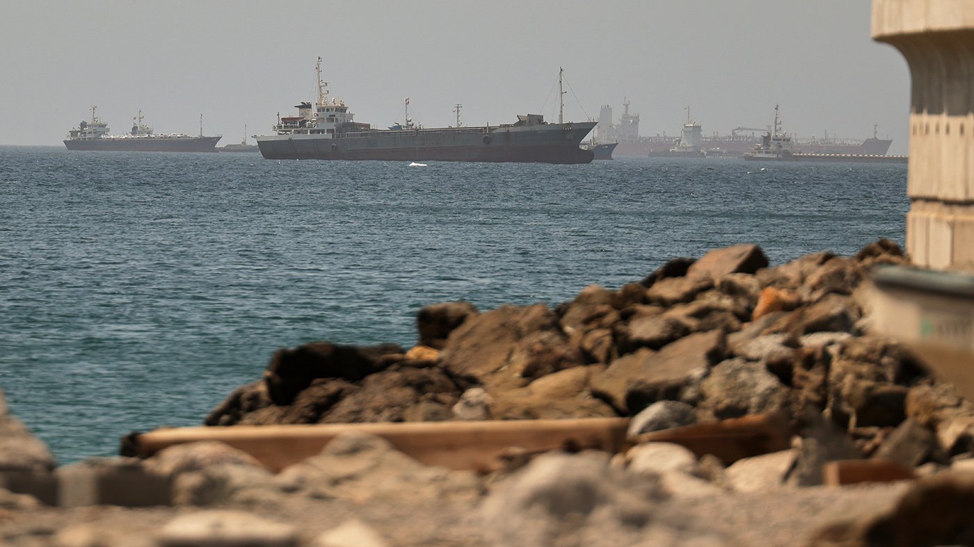 Sweeping Iranian Mines Could Delay Strait of Hormuz Reopening for Months