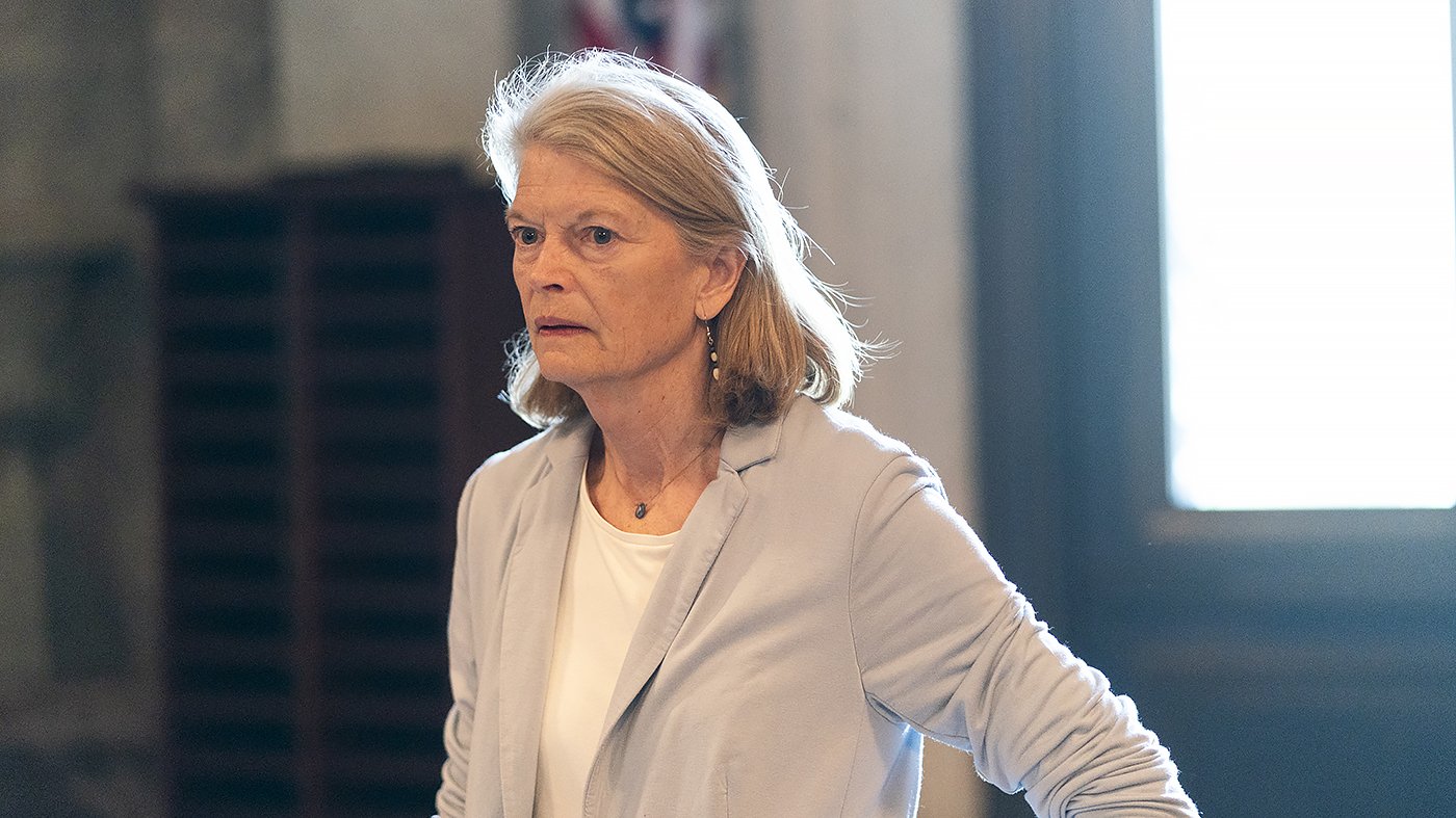 Three GOP Senators Back Democratic Bid to Block Pulte from Dual Intel Role