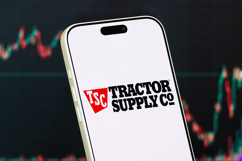 Tractor Supply to Shutter 70+ Petsense Stores Across 17 States