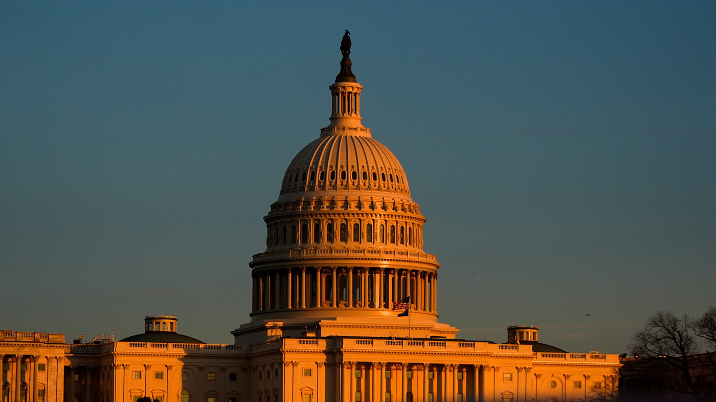Trump Backs Permanent Daylight Saving Time as Senate Vote Nears