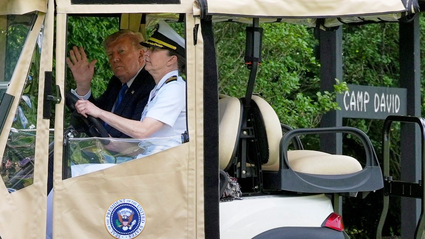 Trump Cabinet Meets at Camp David as Iran, Ukraine, and Disarmament Loom
