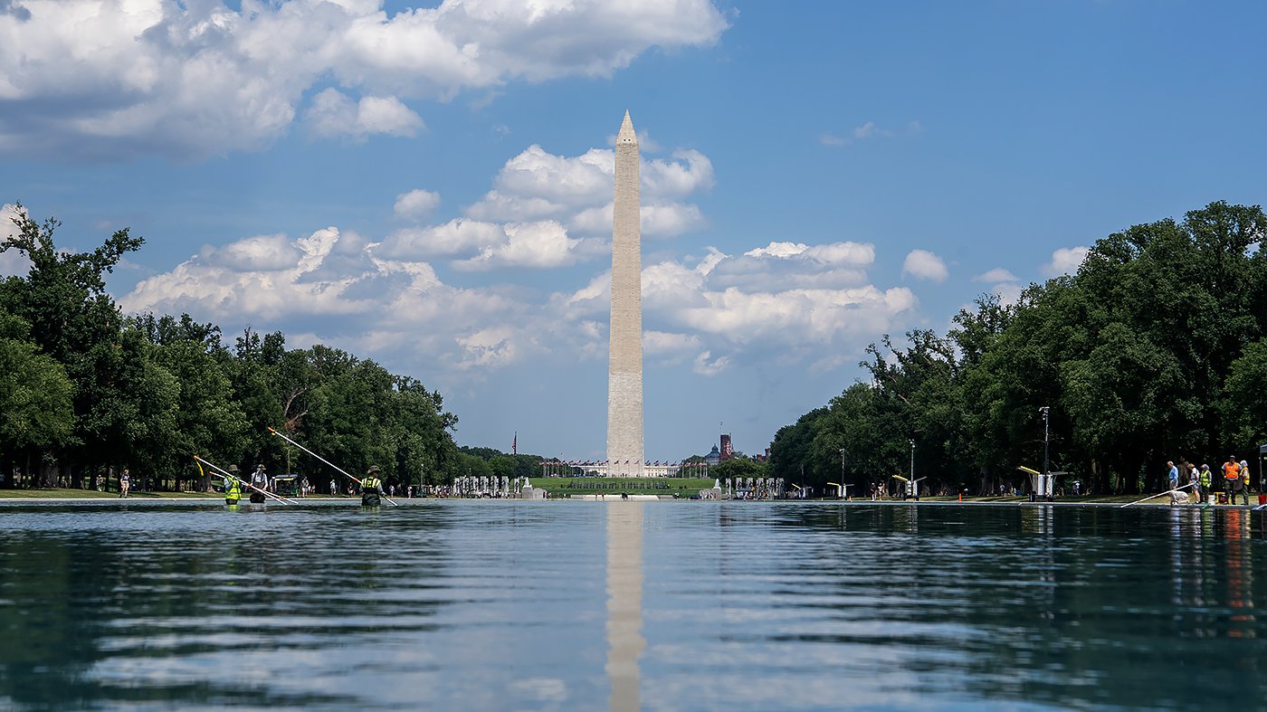 Trump Claims Arrests at Lincoln Memorial Reflecting Pool Amid Maintenance Failures