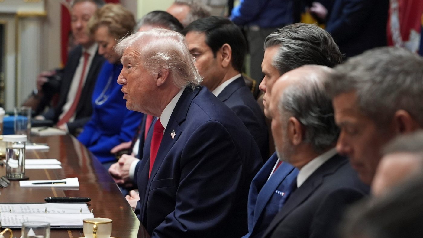 Trump Confronts Dual Crises: DHS Shutdown Enters 41st Day as Iran Standoff Intensifies