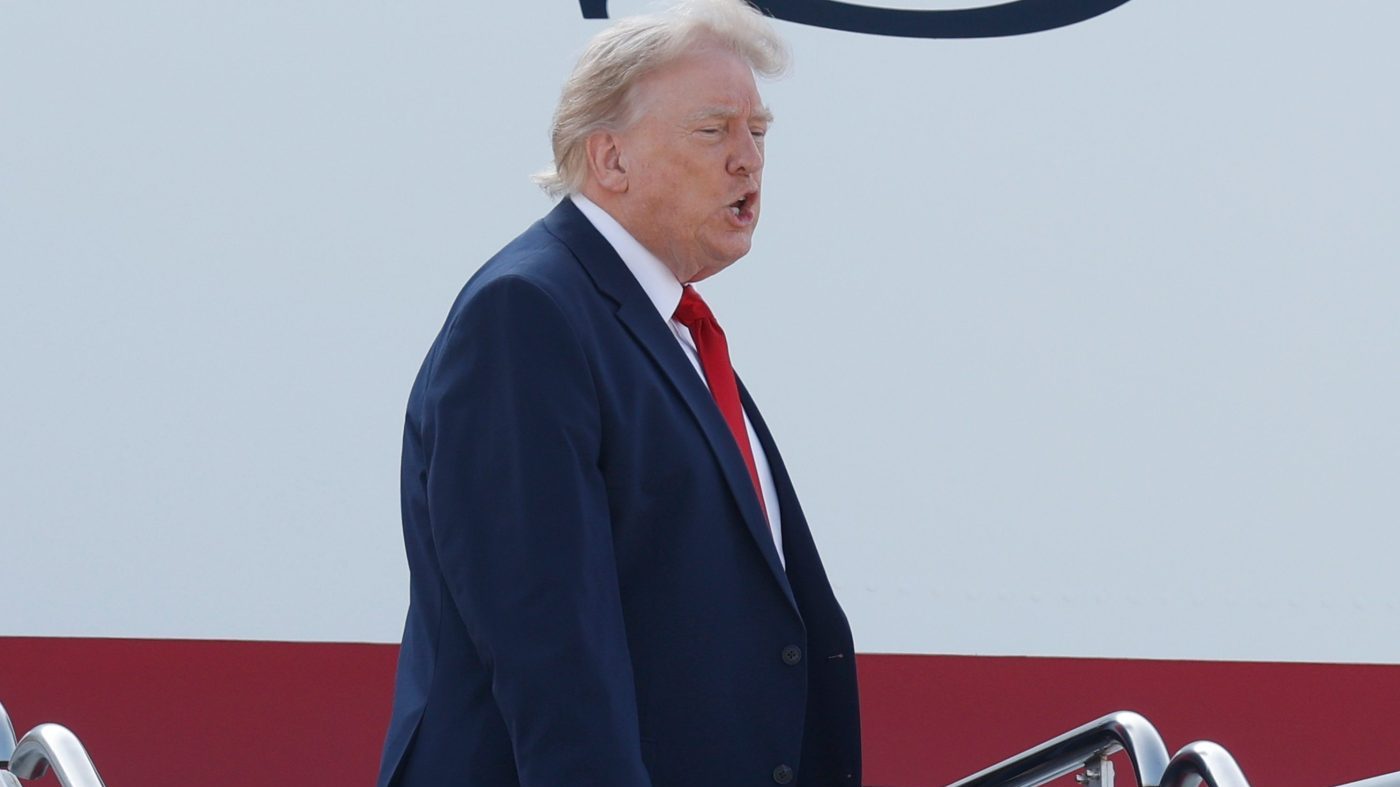 Trump Deflects on $1B Crypto Windfall: 'I Don't Get Involved'