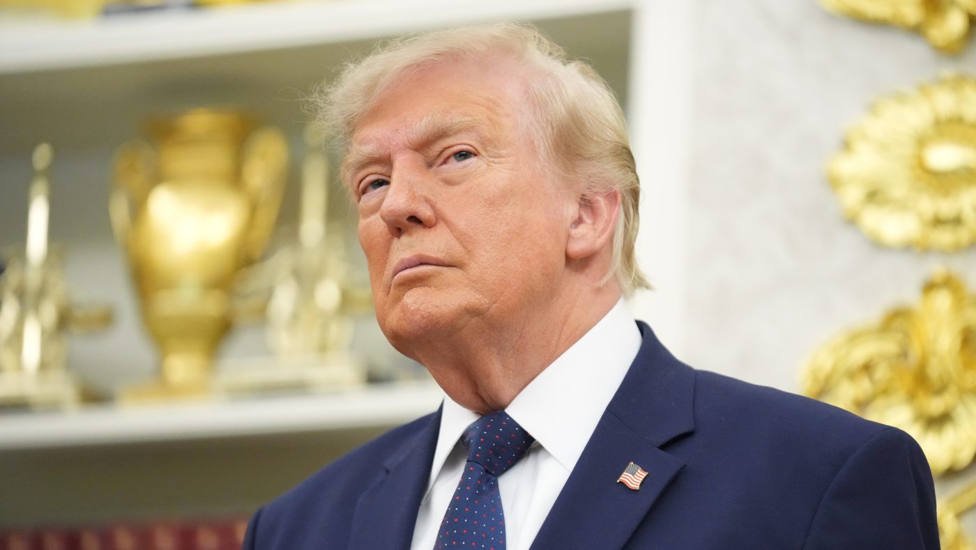 Trump Doubles Down on Hormuz Blockade, Critics Say No Strategy in Sight