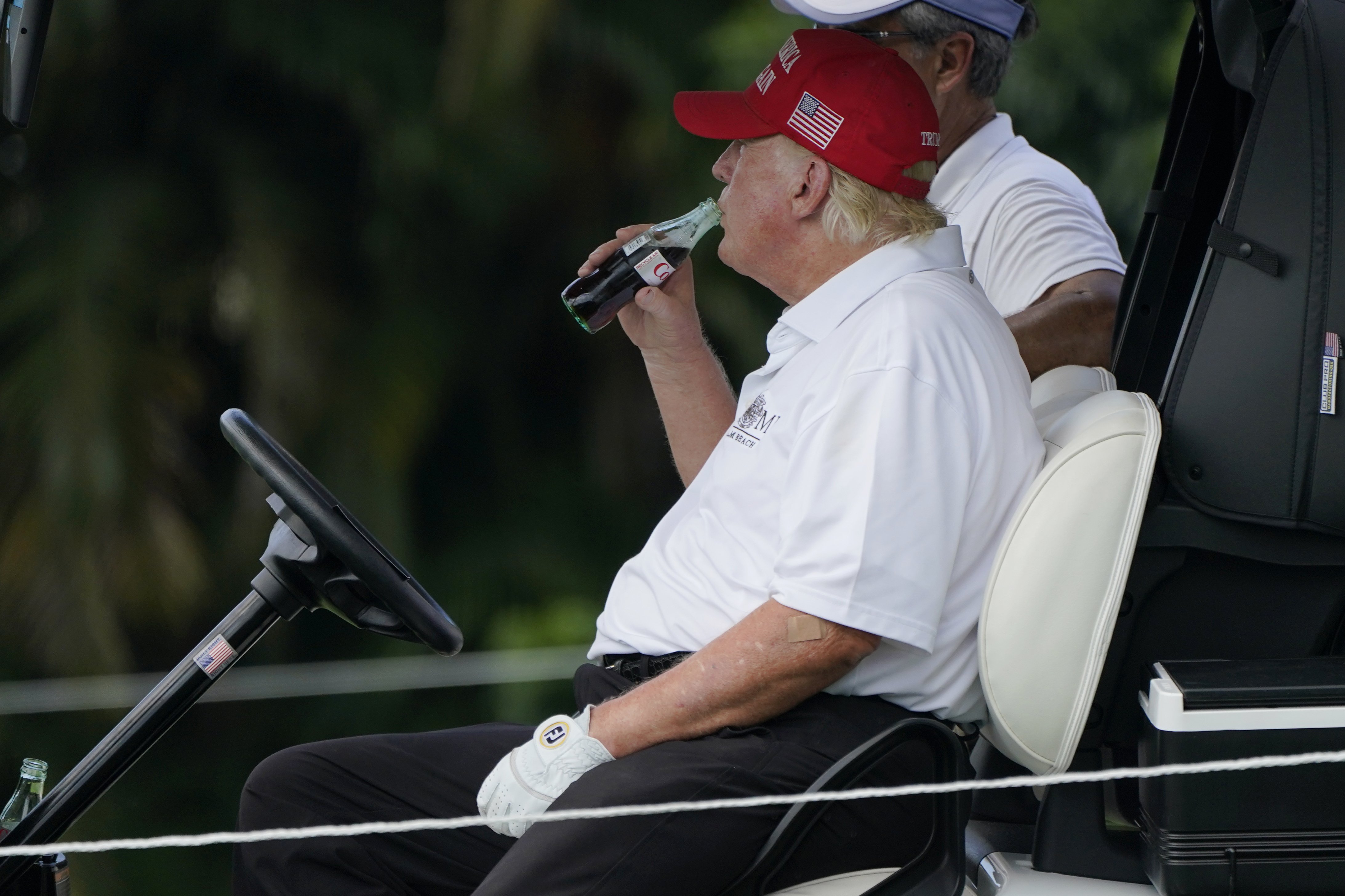 Trump Jokes Diet Soda 'Kills Cancer Cells,' Oz Reveals in Podcast Interview