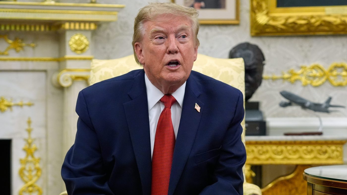 Trump Labels Ballroom Critics as Disloyal Amid Legal Fight