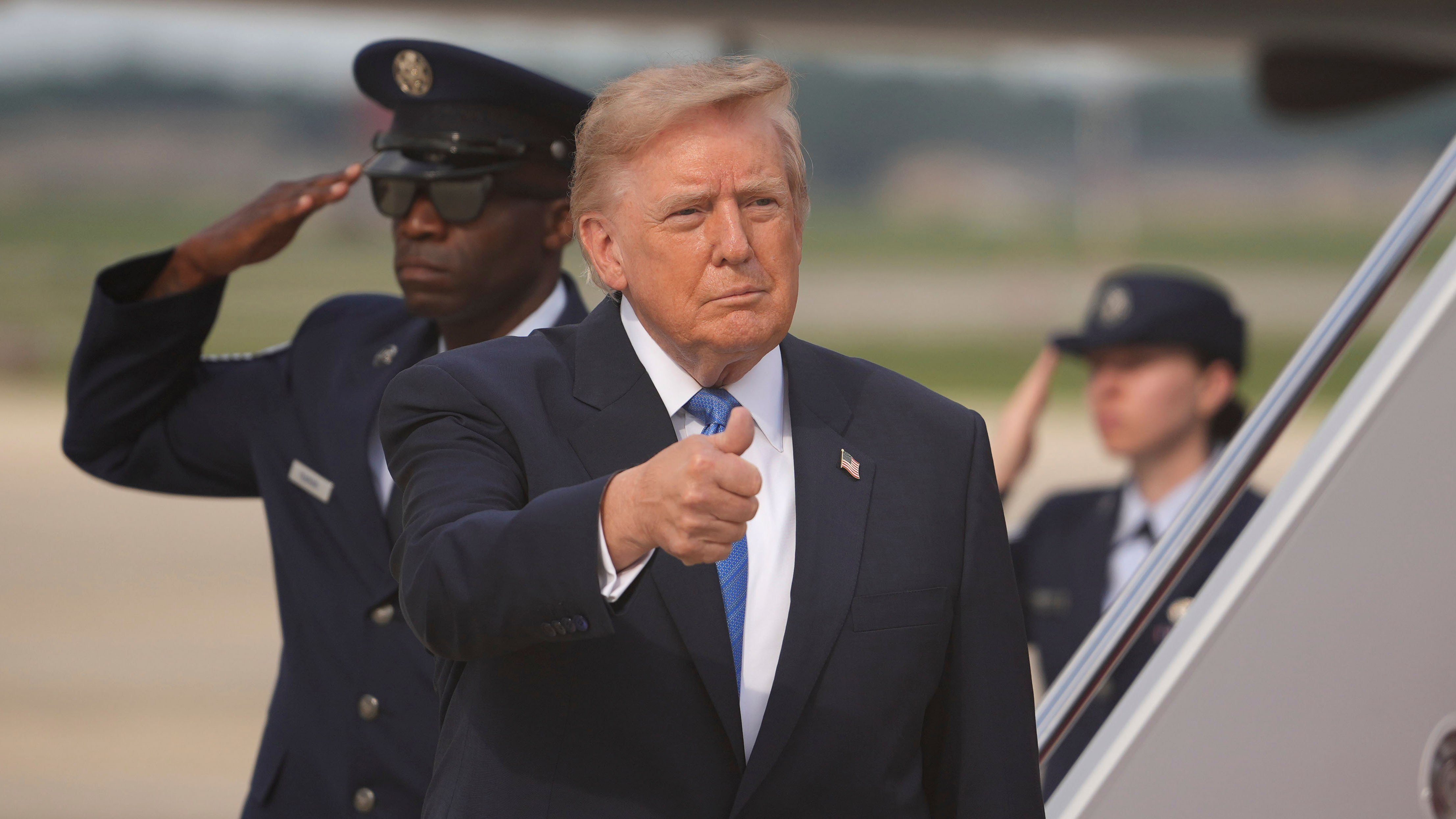 Trump Pledges Retaliation After Iran Hits US Bases in Gulf