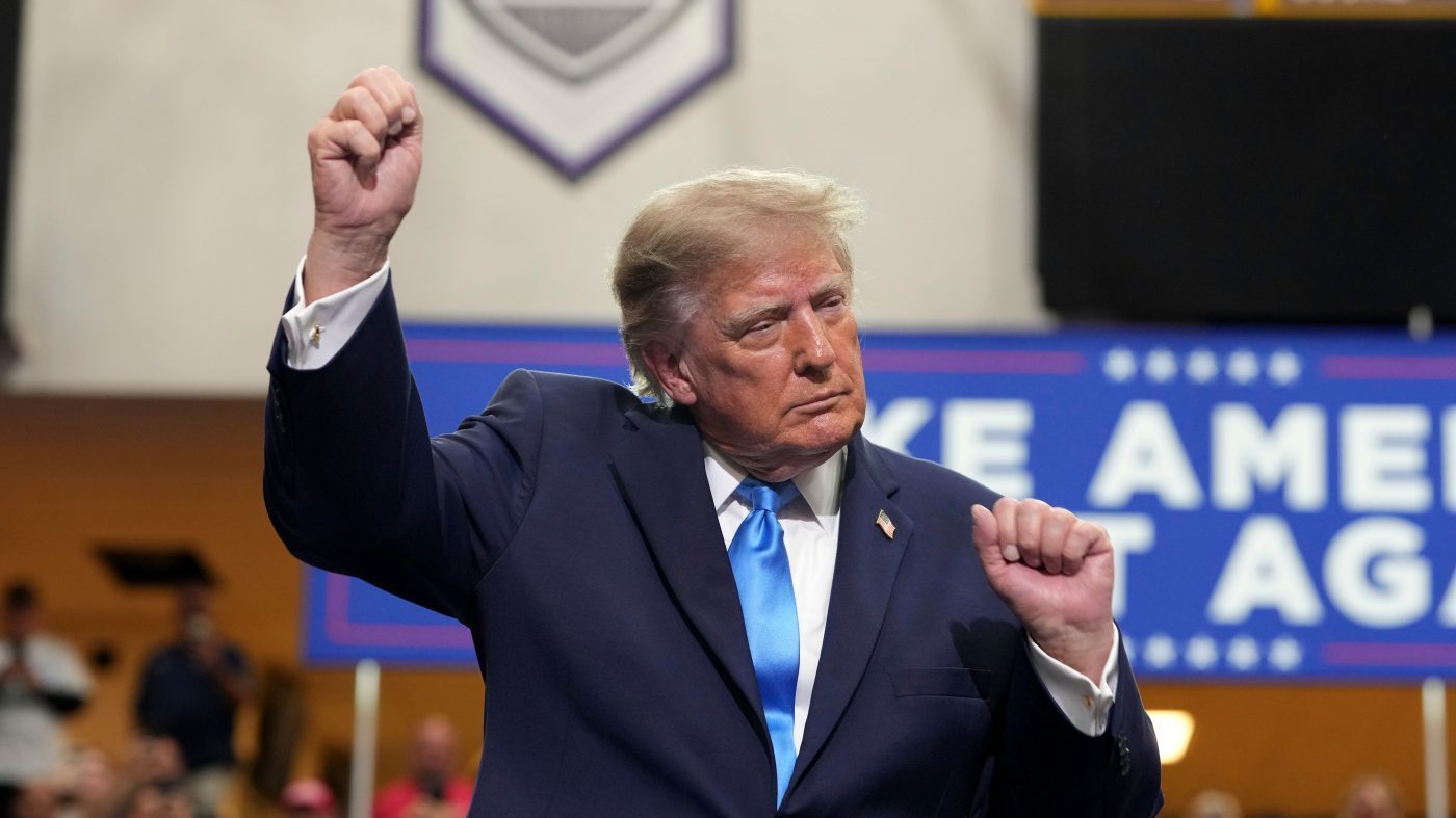 Trump promises big GOP win if supporters turn out for midterms