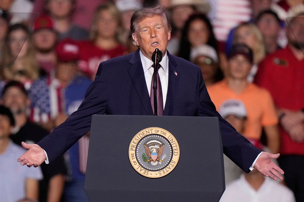 Trump rallies for Ohio data centers as Senate race heats up