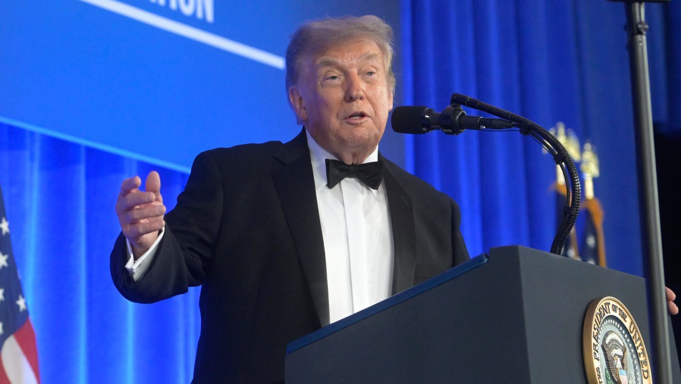 Trump Roasts Press, Rivals in Lukewarm WHCA Dinner Speech