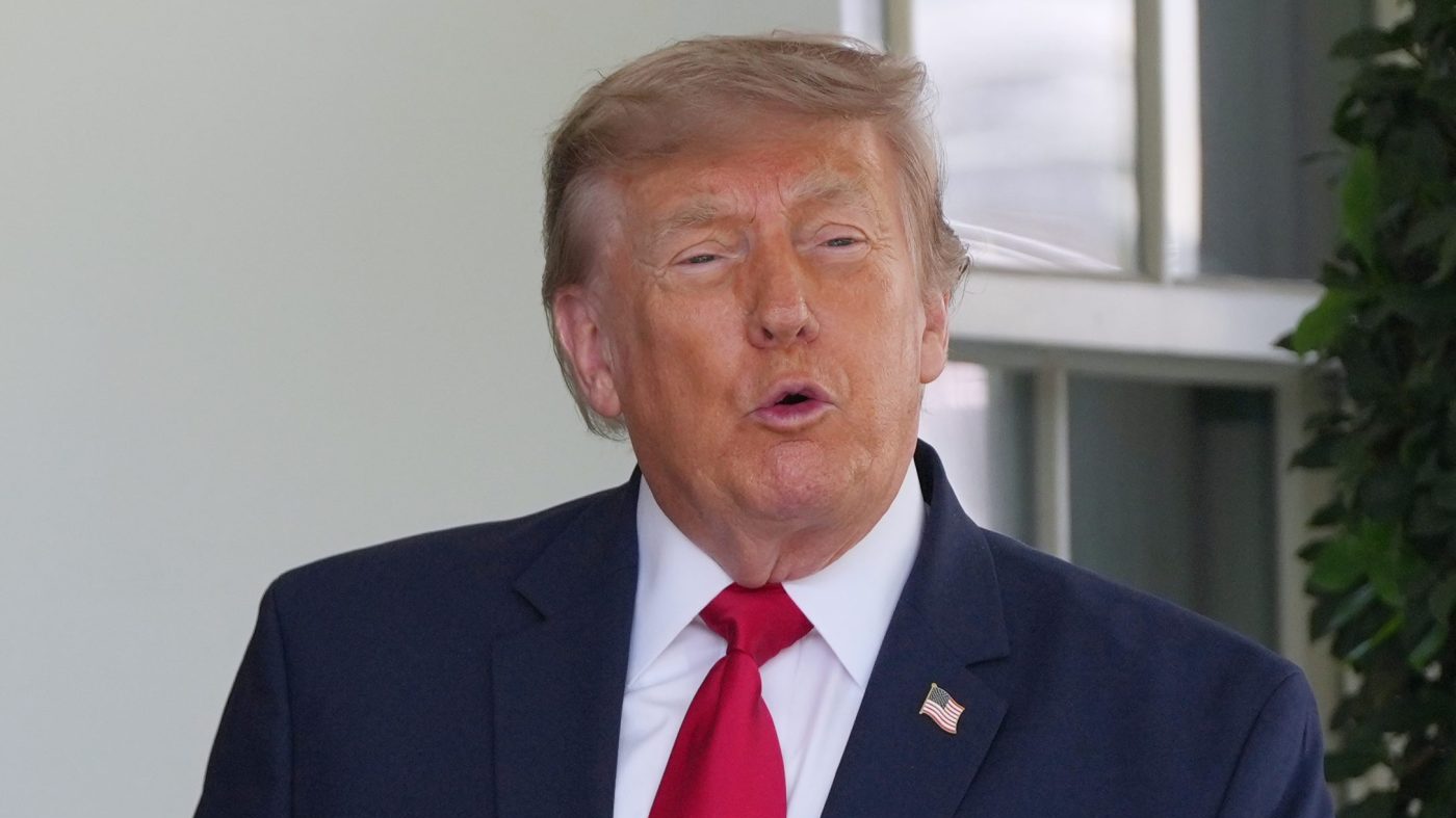 Trump Rules Out Iran Talks as U.S. Strikes Escalate in Strait of Hormuz