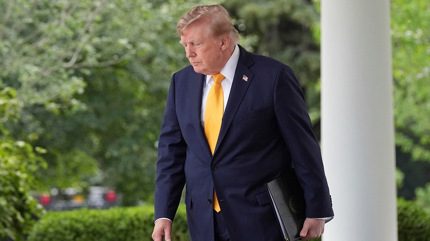 Trump's Approval Slump Deepens GOP Fears for Midterms