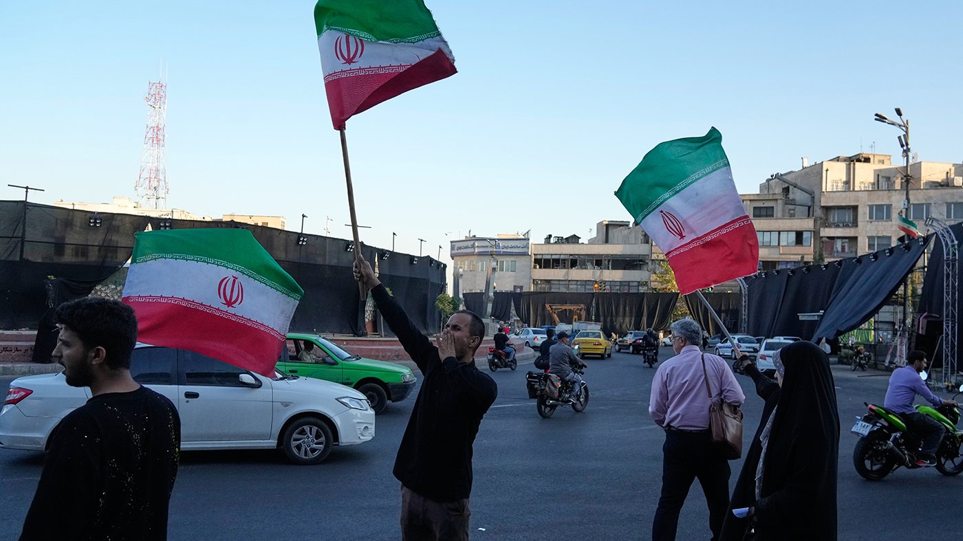 Trump's Collapsing Iran Ceasefire Threatens Senate Agenda on Defense Bills
