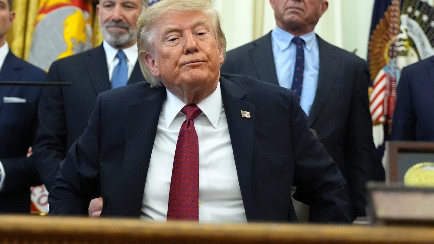 Trump's messaging dominance threatens GOP's 2026 midterm hopes