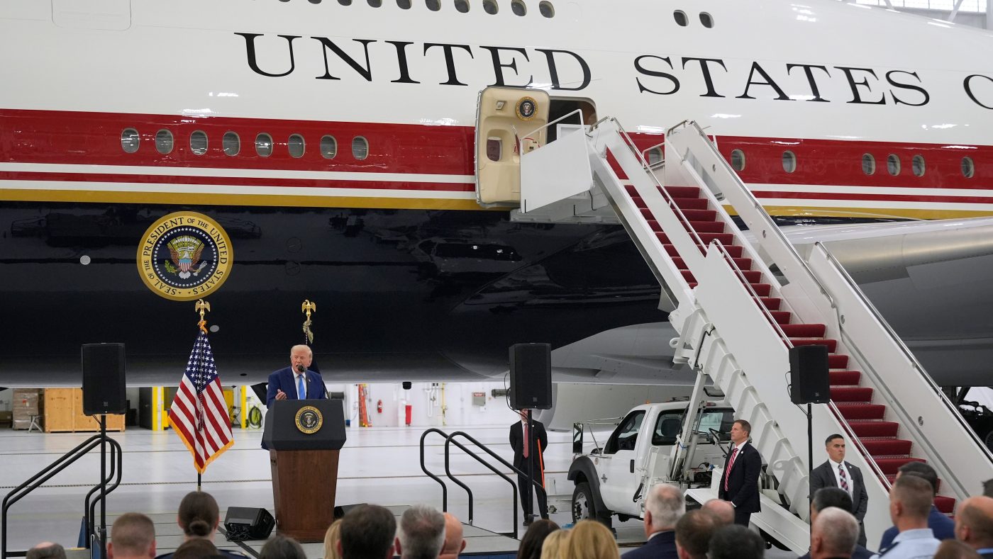 Trump Shows Off Qatari-Gifted Air Force One, Calls It 'Most Luxurious Plane'