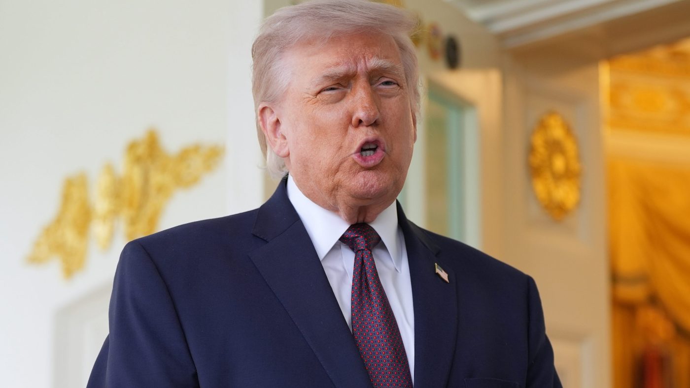 Trump Signals Iran Negotiations Continue, Praises Pakistan's Role in Stalled Talks