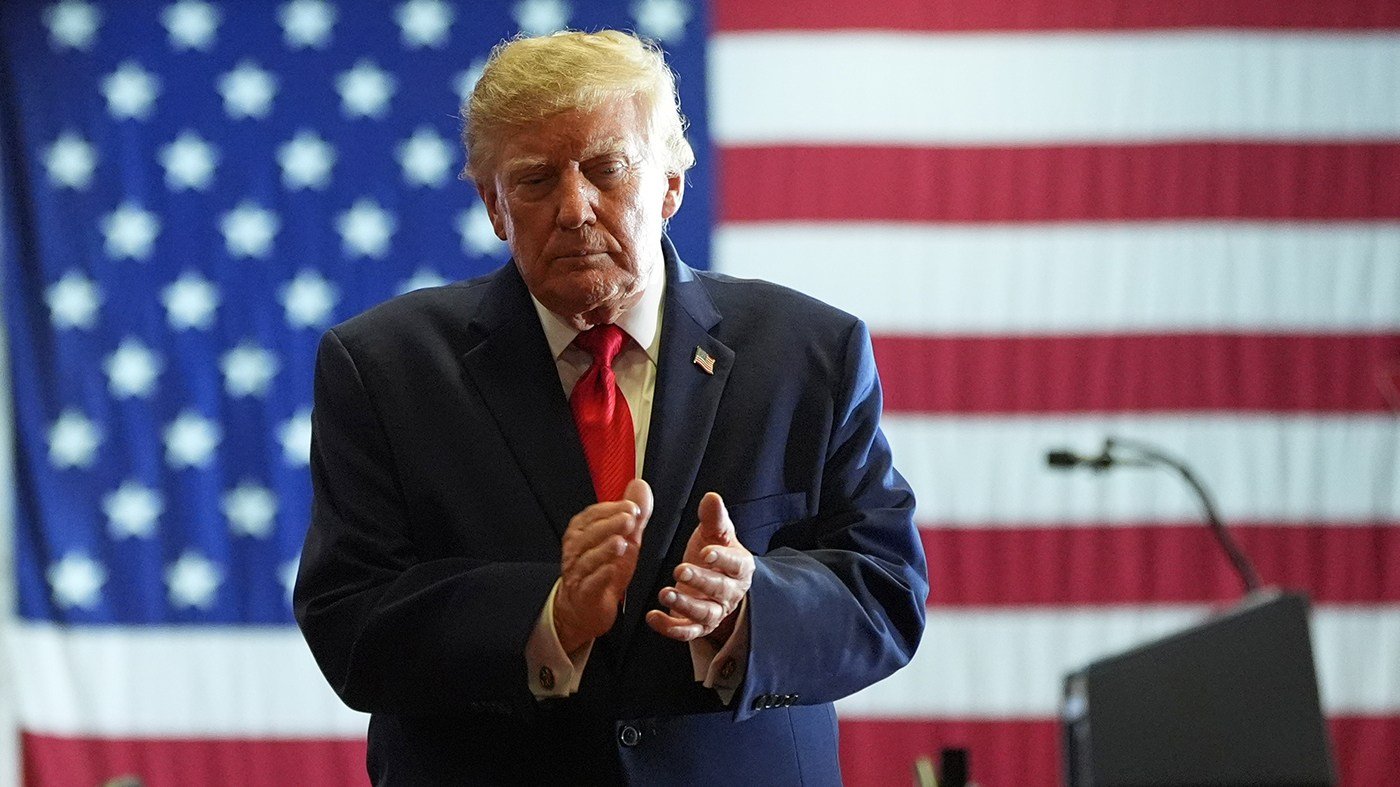 Trump stumps for Ricketts in Nebraska as Senate race tightens