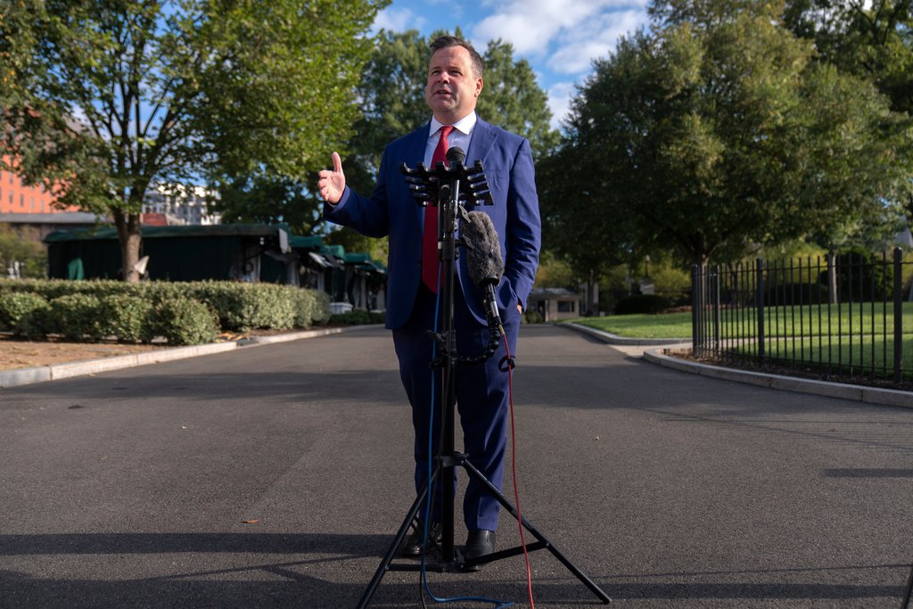 Trump Taps Housing Regulator Bill Pulte as Acting DNI, Sparking Bipartisan Alarm