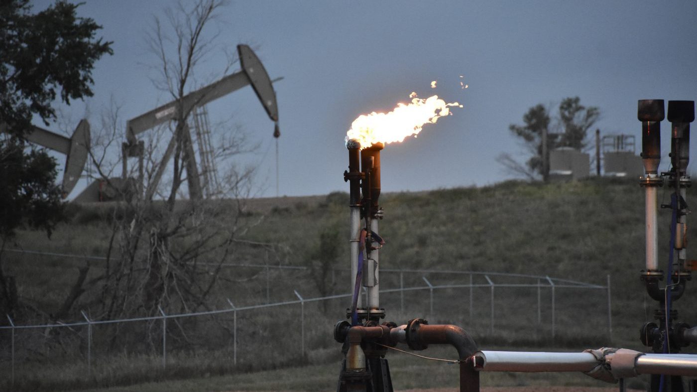 Trump to Ease Methane Rules for Small Oil Wells, Boosting Output