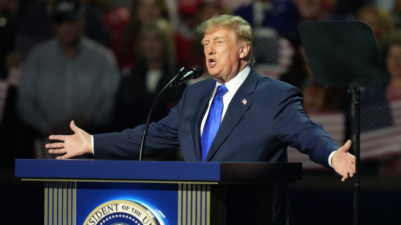 Trump Urges GOP to 'Pretend' He's on Ballot, Dangles $5K Payouts in Dallas